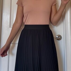 Elegant Black Pleated Skirt